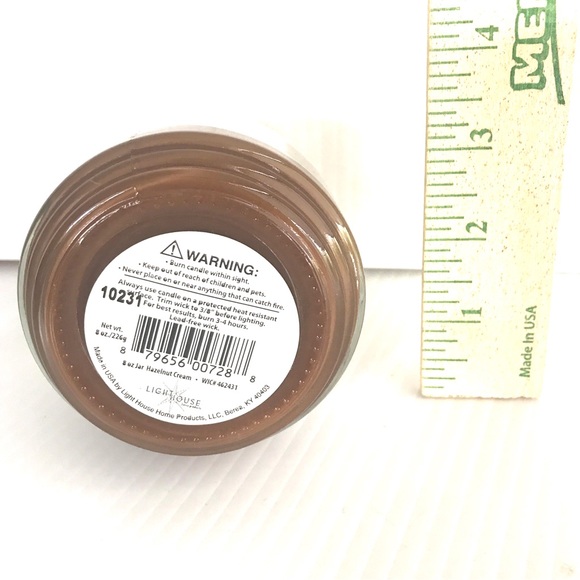 Hazelnut cream scented candle in a glass jar with lid  lighted once medium 8 oz - Picture 4 of 4